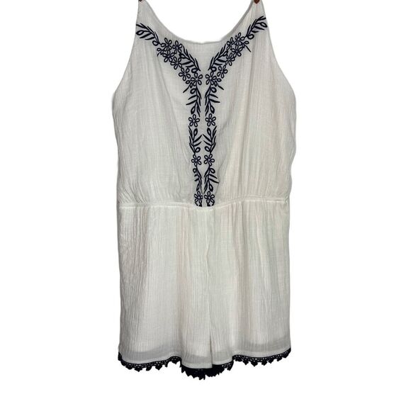 Emma Outfitters White and Navy Embroidered Romper Size M - Picture 1 of 11